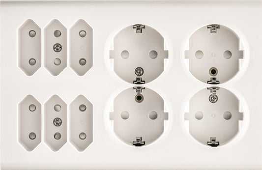 Påvegg stikk 4xSchuko med jord og barnevern 4+6 EURO Hvit
