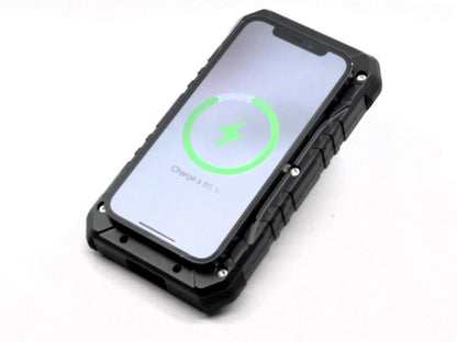 Ironside Powerbank 10 000 mAh – Trådløs lading, IP66 og LED-lykt